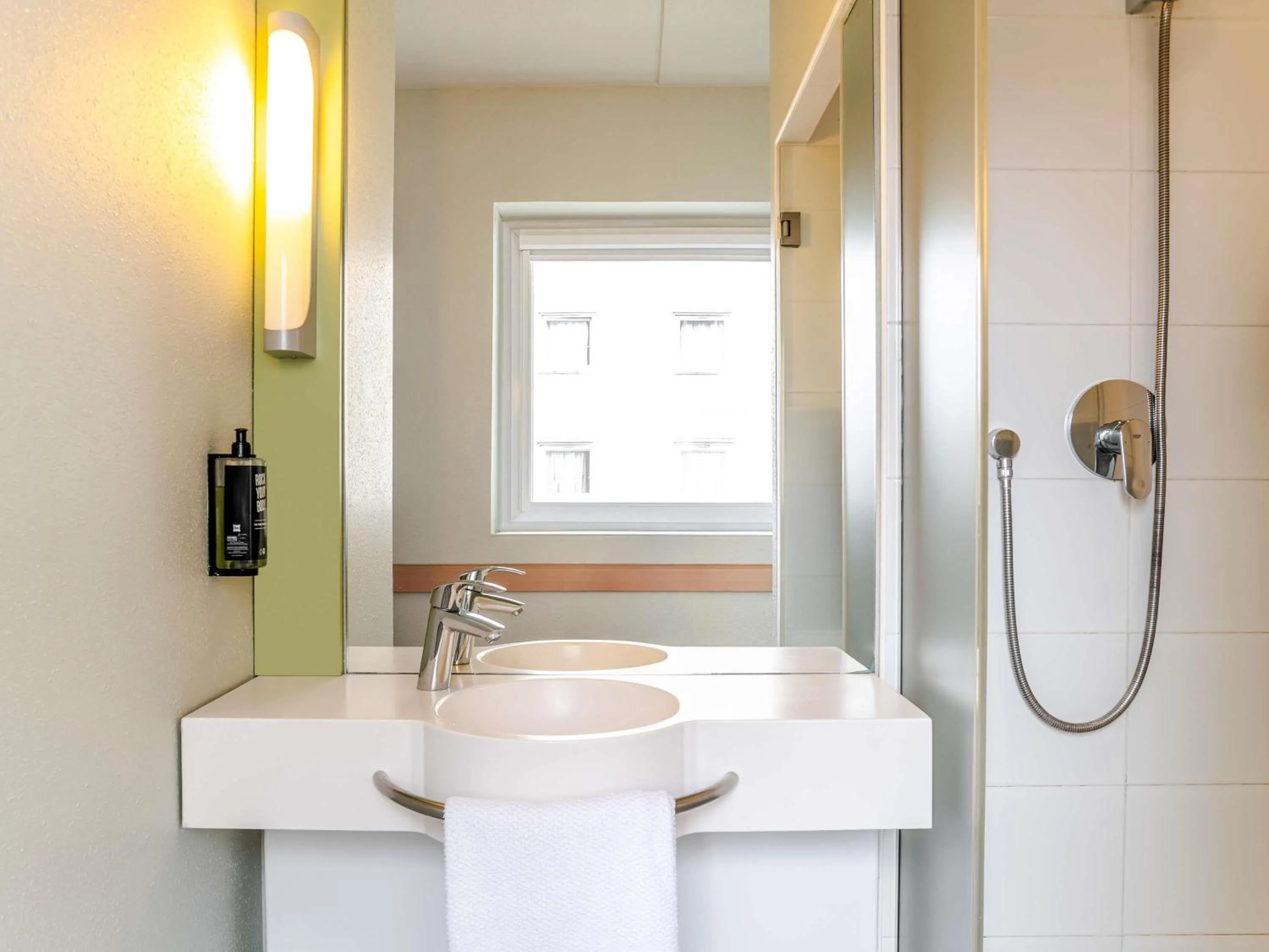 Bedroom in Ibis Budget Bilbao Barakaldo