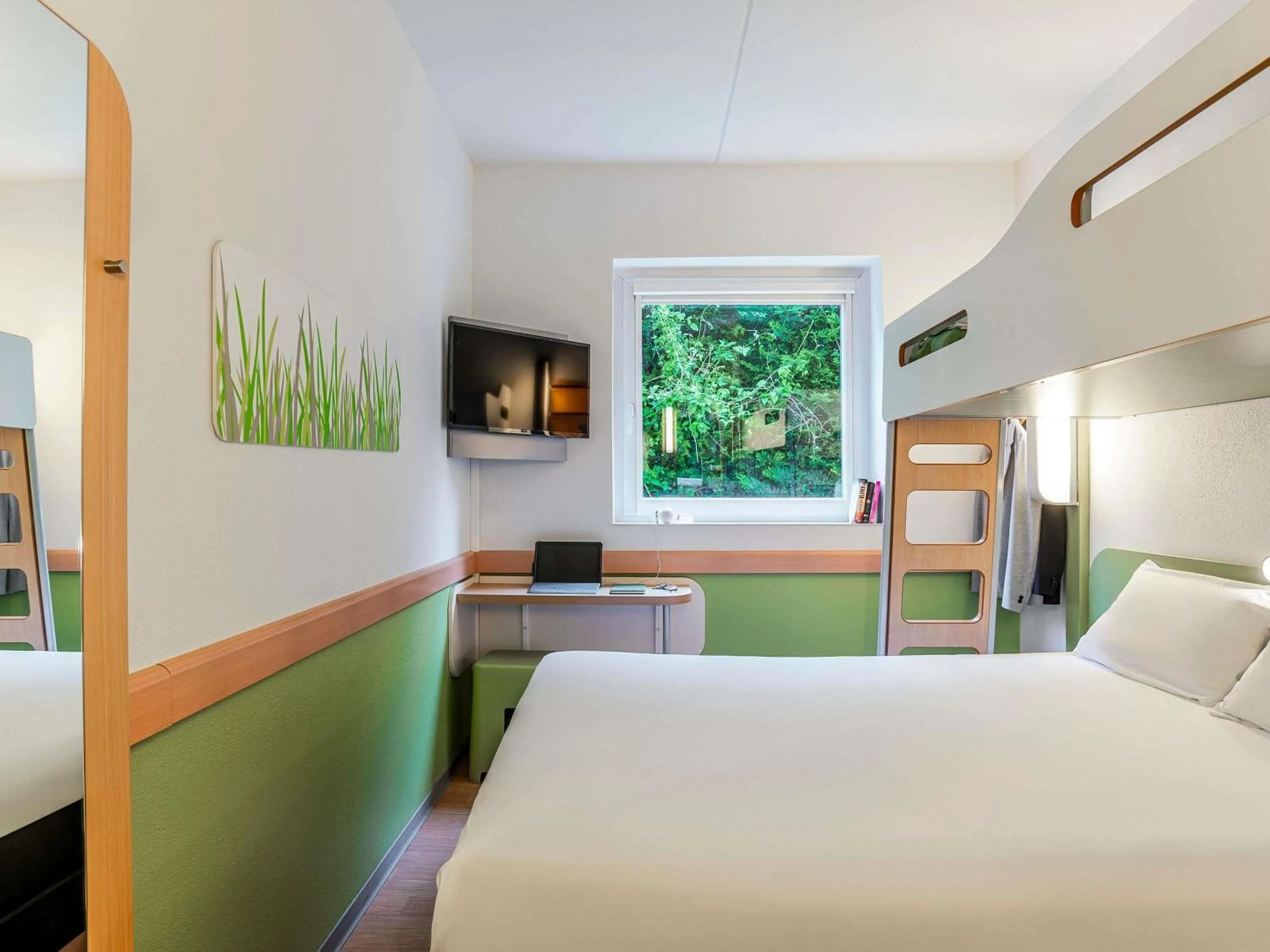 Bedroom, Bed in Ibis Budget Bilbao Barakaldo