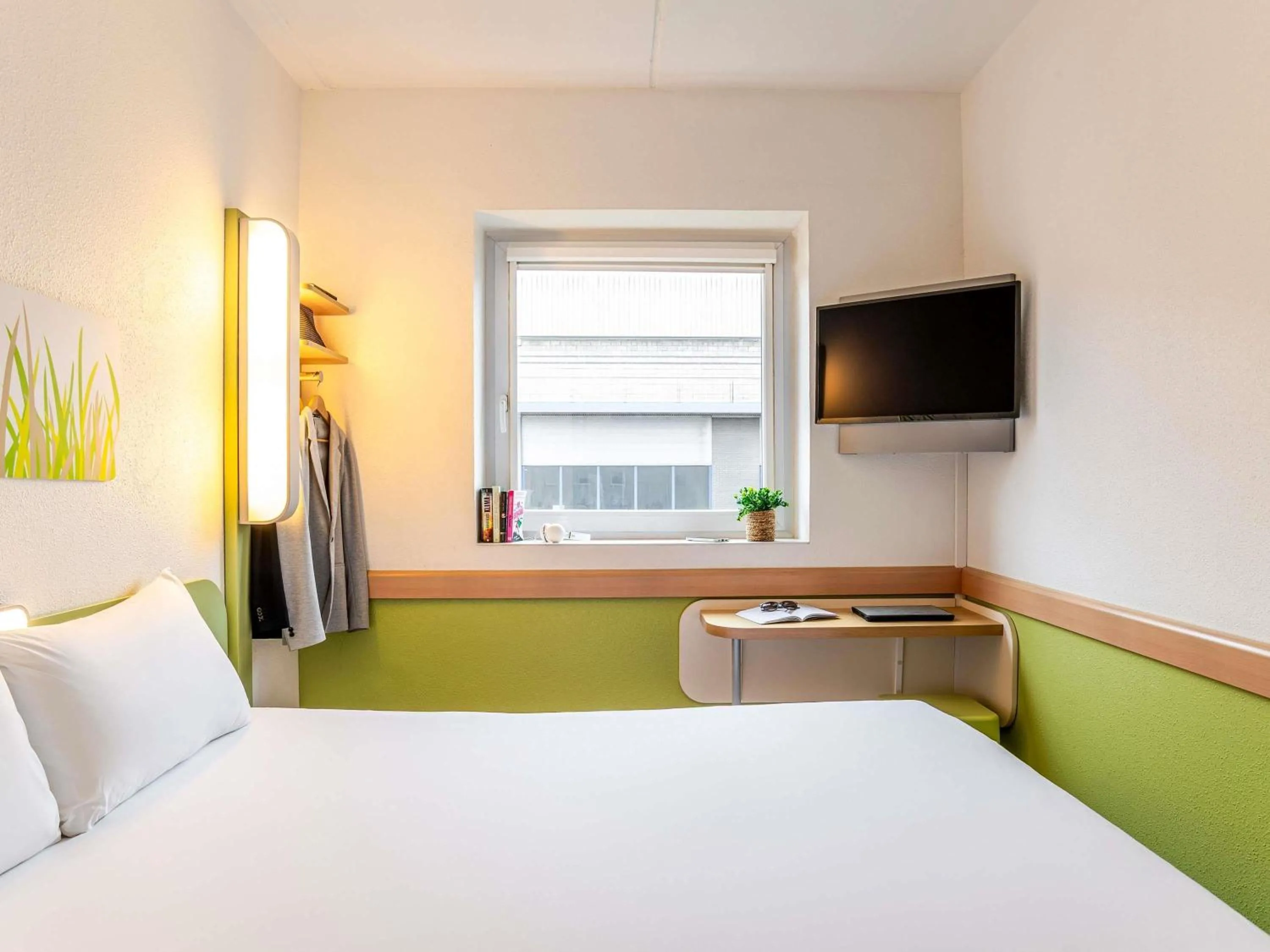 Bedroom, Bed in Ibis Budget Bilbao Barakaldo