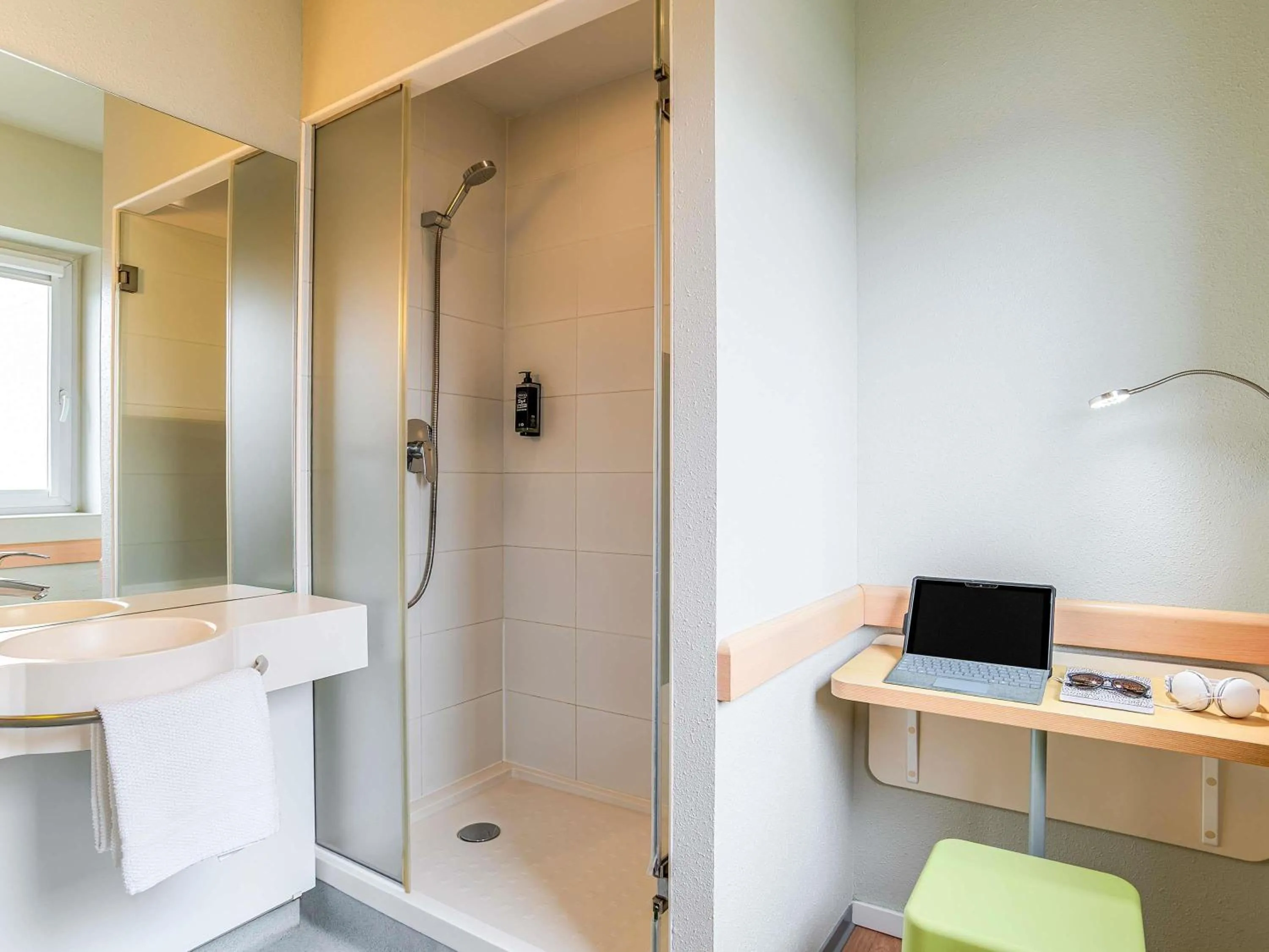 Bedroom in Ibis Budget Bilbao Barakaldo