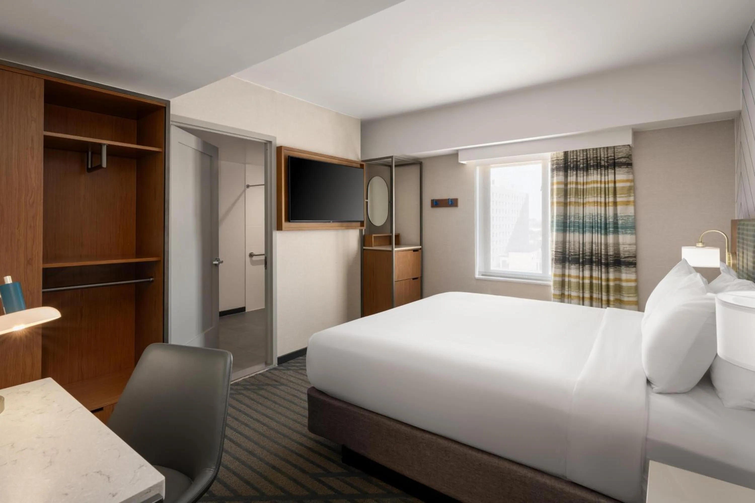 Photo of the whole room, Bed in The Nedia, BW Signature Collection