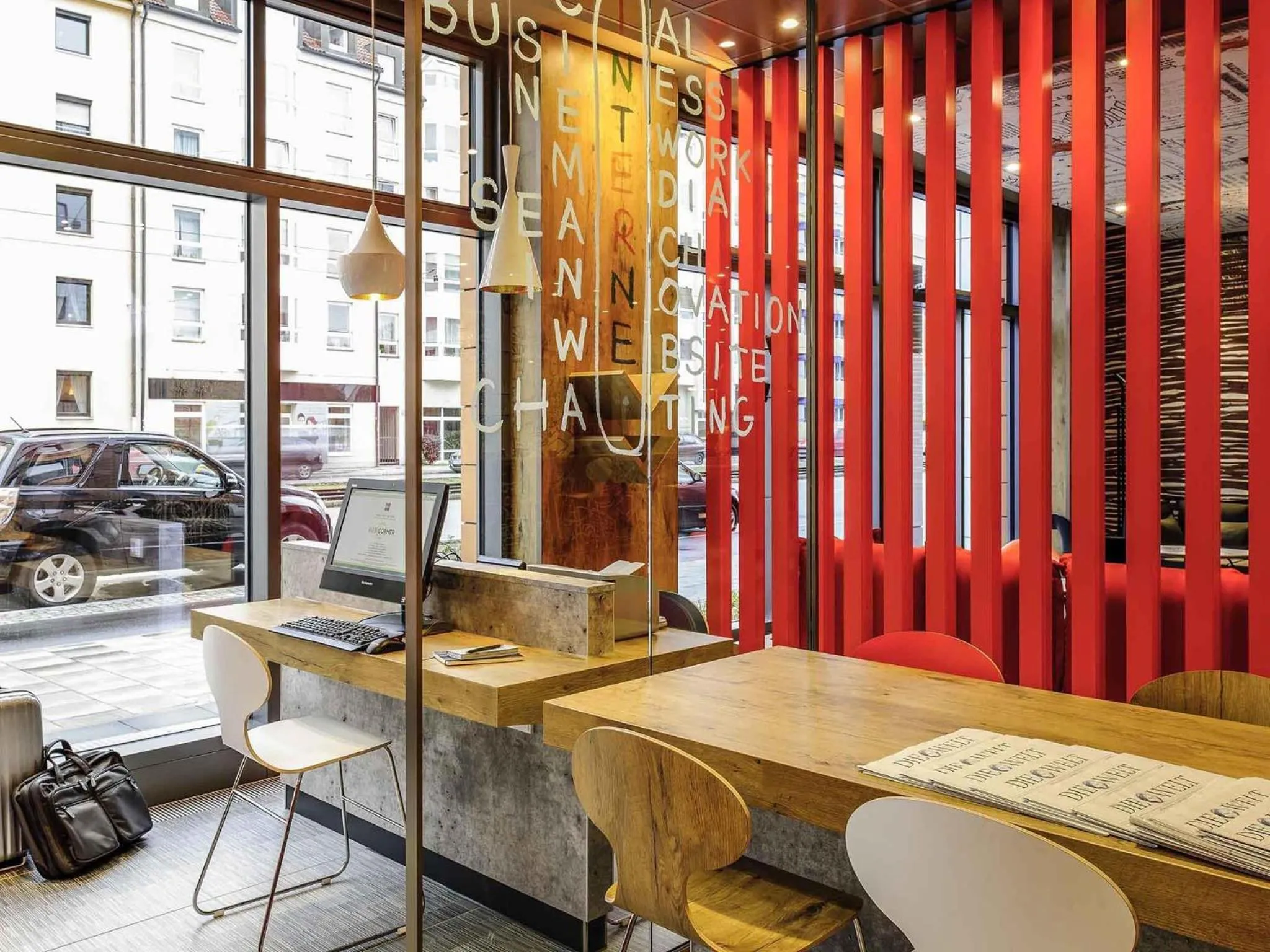 Lounge or bar in Ibis München City Arnulfpark