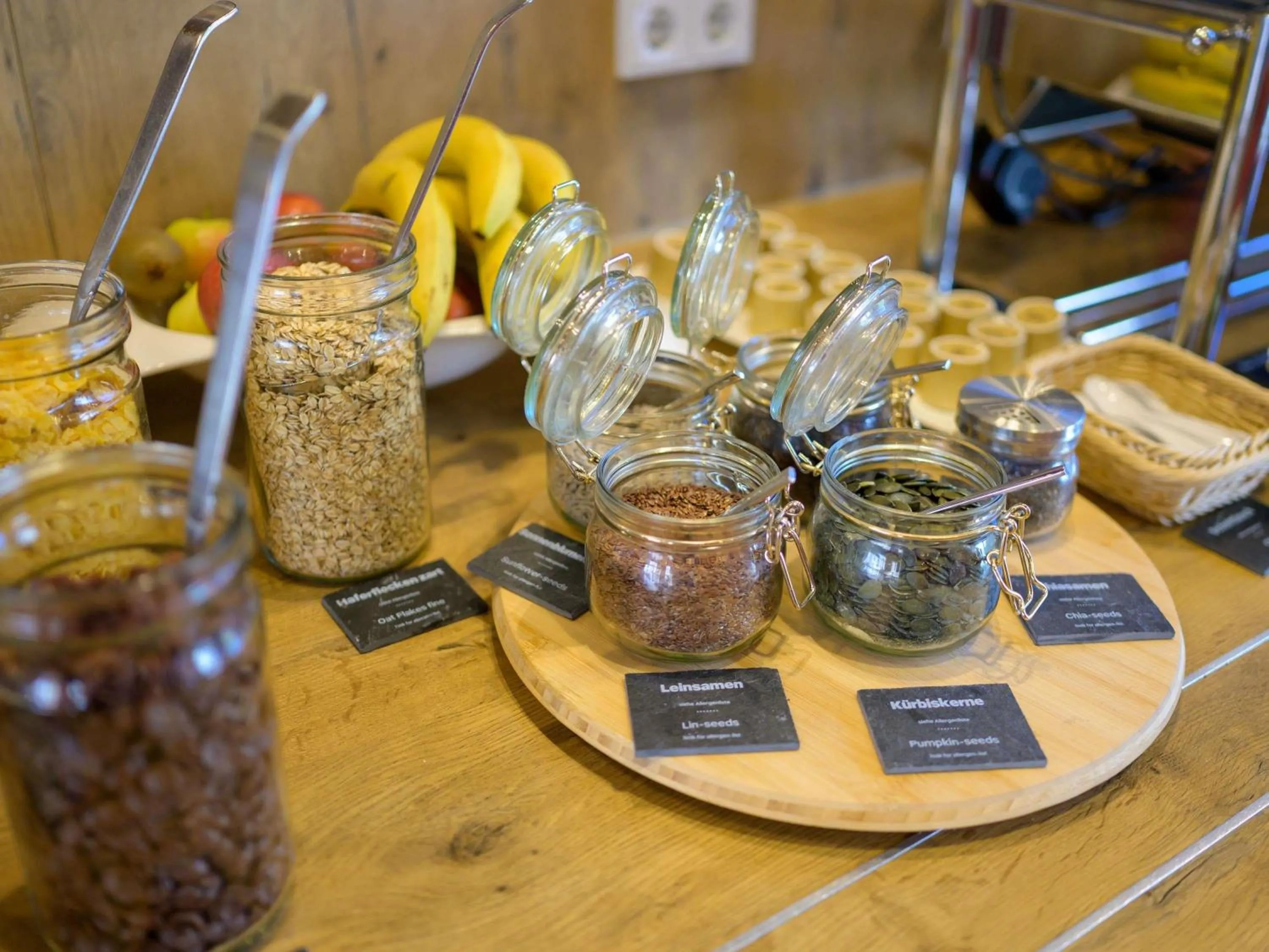 Restaurant/places to eat in Ibis München City Arnulfpark