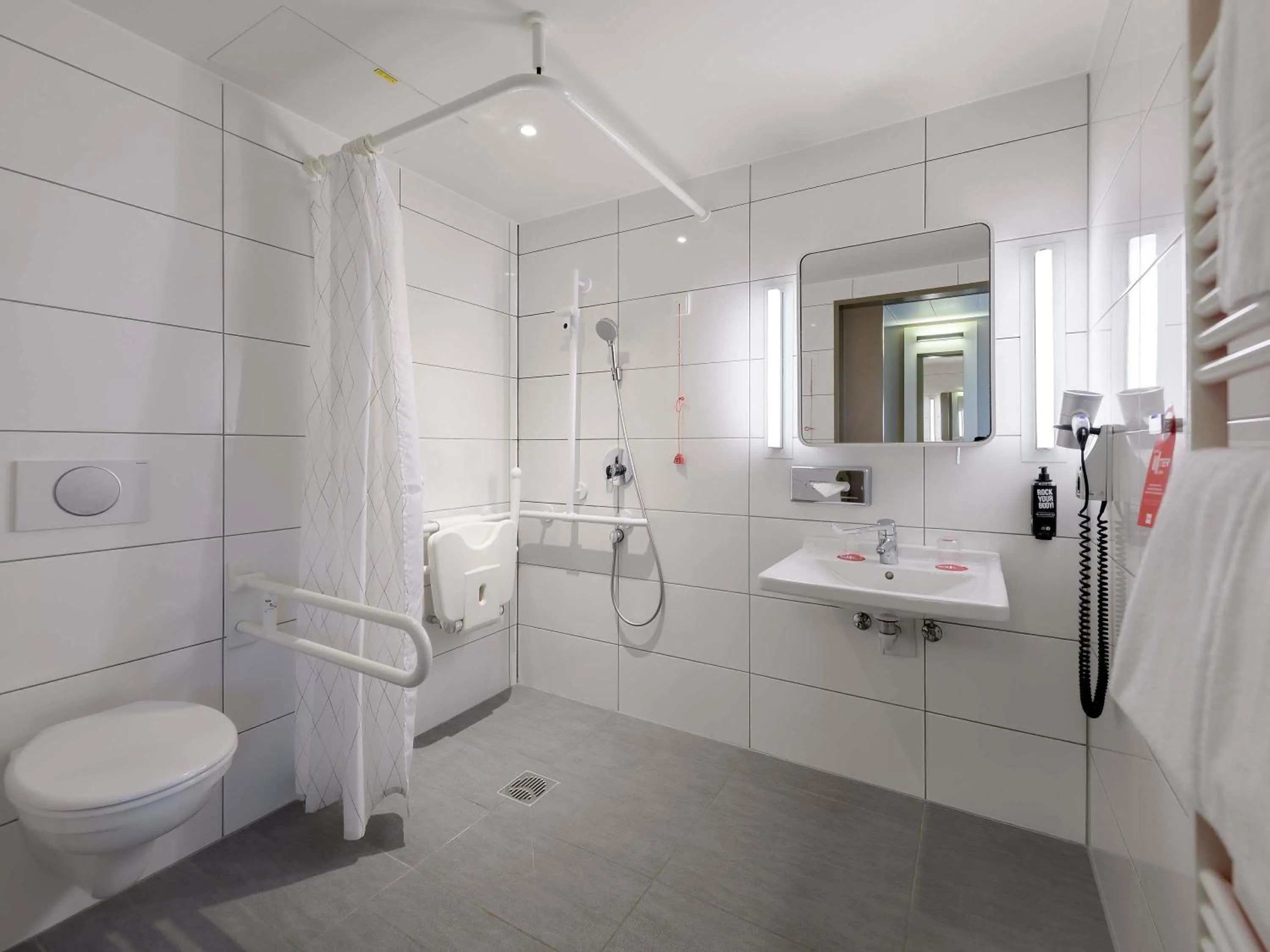 Bedroom in Ibis München City Arnulfpark