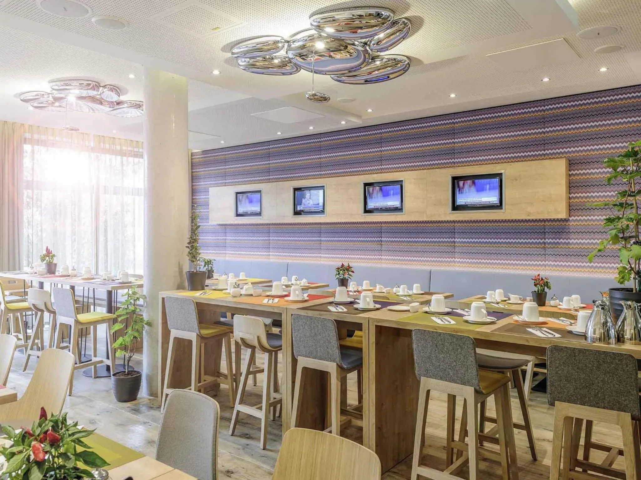 Restaurant/places to eat in Novotel München City Arnulfpark