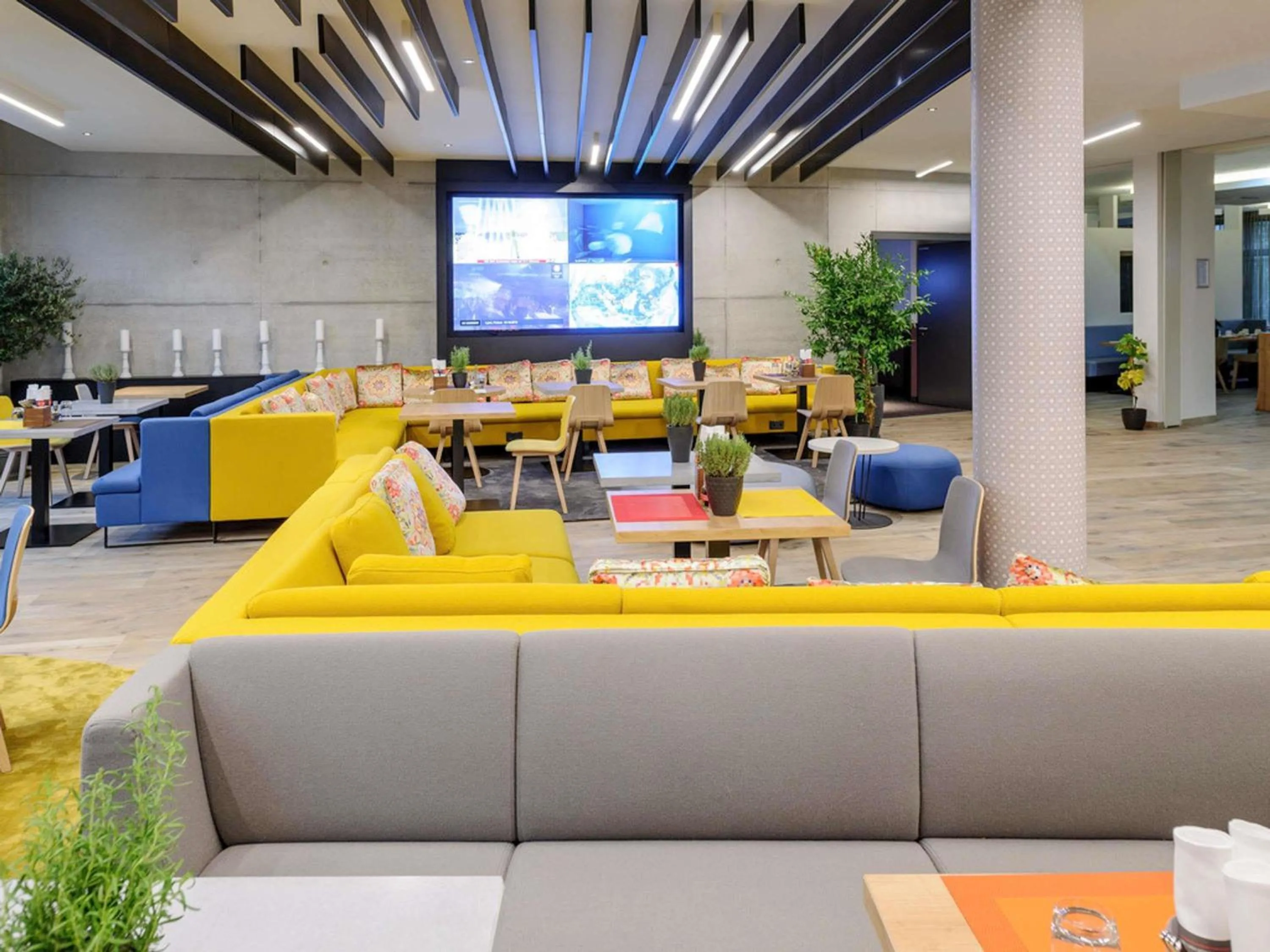 Restaurant/places to eat in Novotel München City Arnulfpark