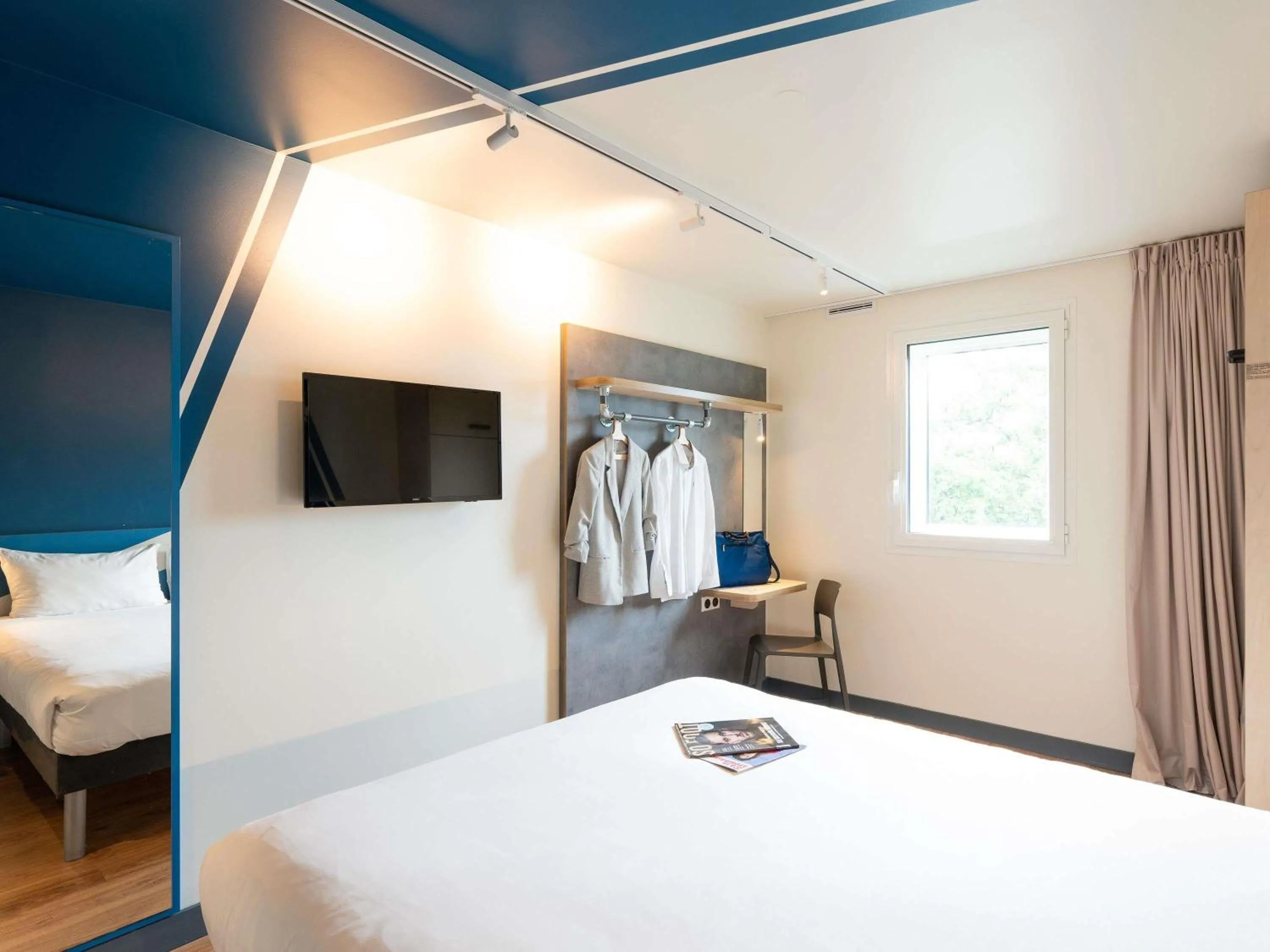 Bedroom, Bed in ibis budget Lyon Centre Confluence