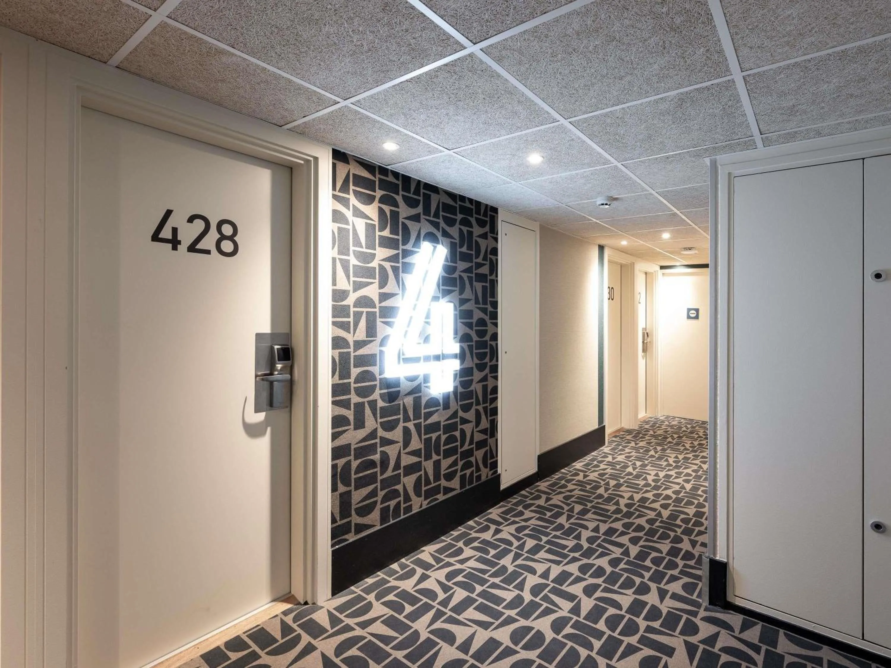 Bedroom in ibis budget Lyon Centre Confluence