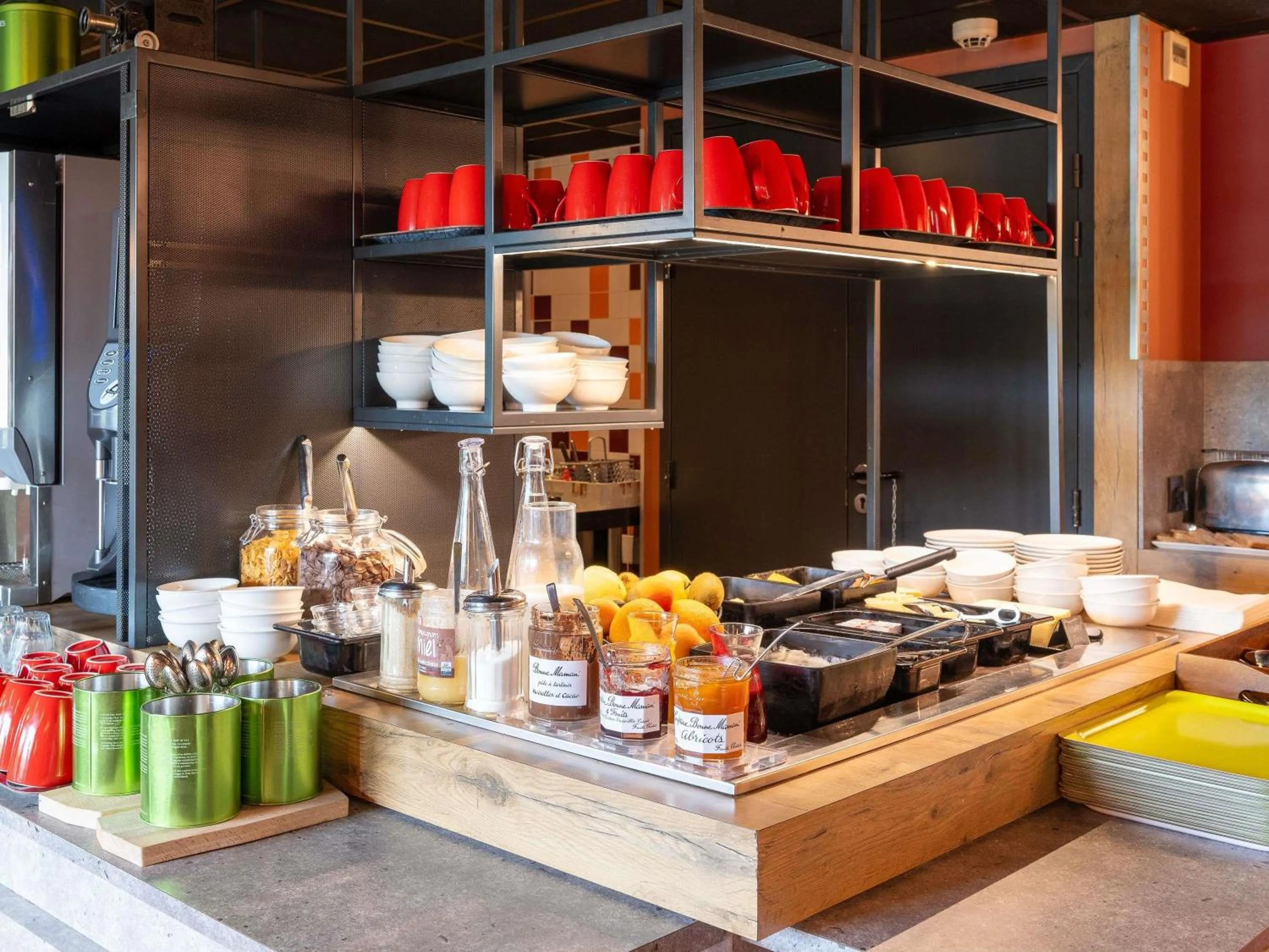 Breakfast in ibis budget Lyon Centre Confluence