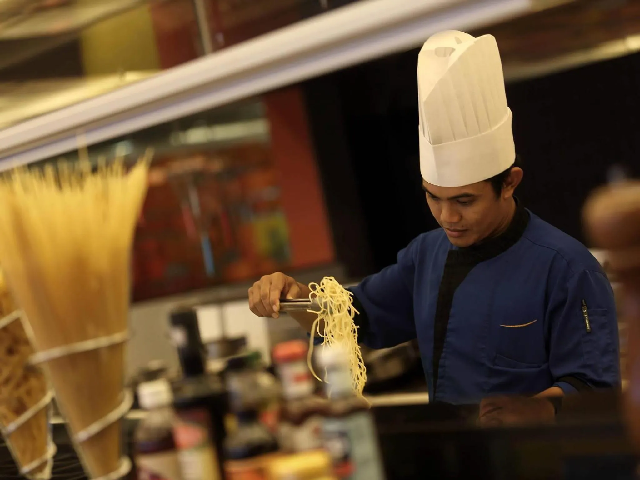 Restaurant/places to eat in Novotel Balikpapan