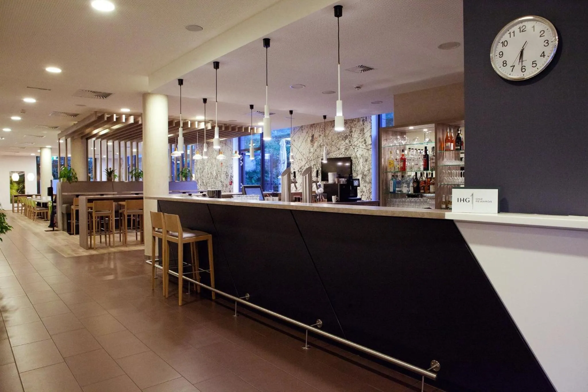 Lounge or bar in Holiday Inn Express Friedrichshafen by IHG
