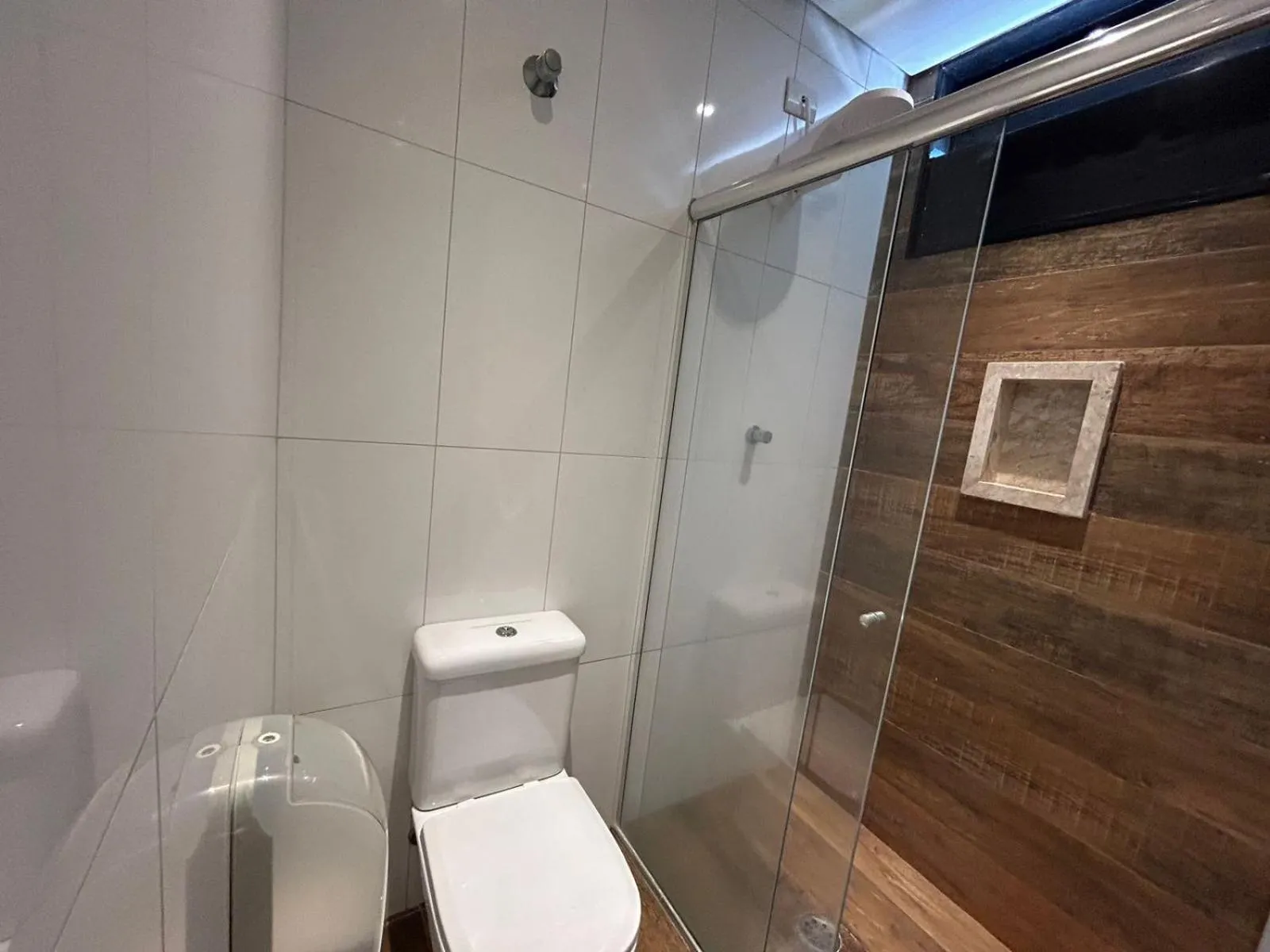 Shower in Só Love Motel