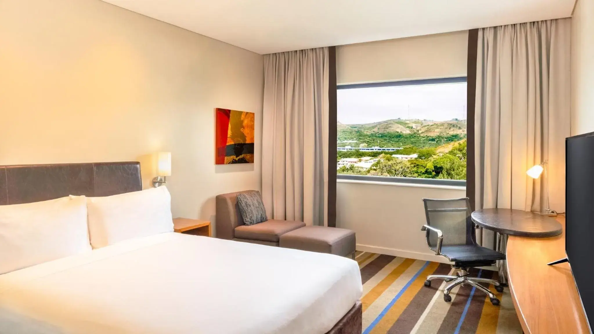 Standard Queen Room - High Floor/Free Breakfast in Holiday Inn Express Port Moresby by IHG Standard Queen Room - High Floor/Free Breakfast in Holiday Inn Express Port Moresby by IHG