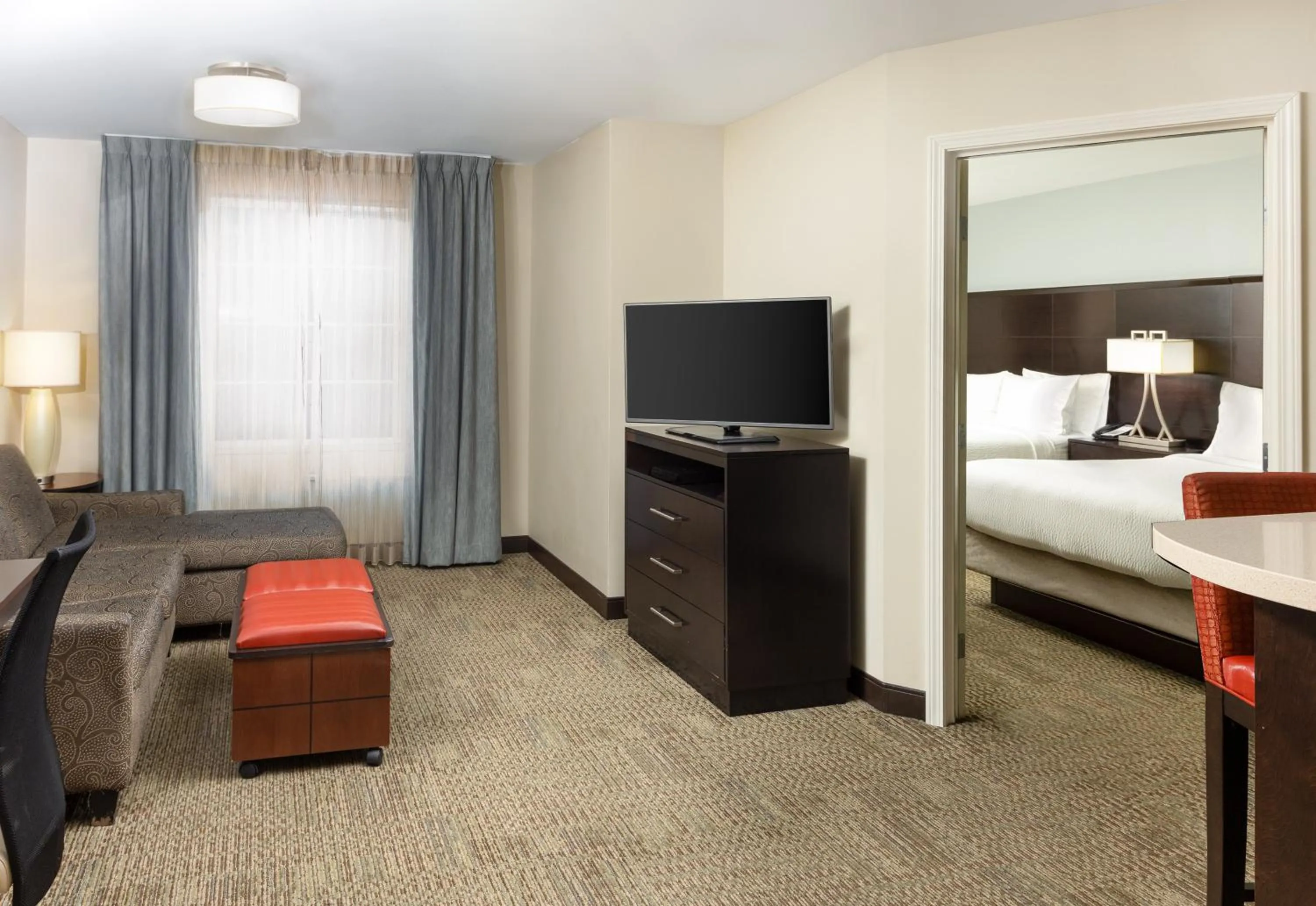 Photo of the whole room, Bed in Staybridge Suites Sacramento-Folsom by IHG