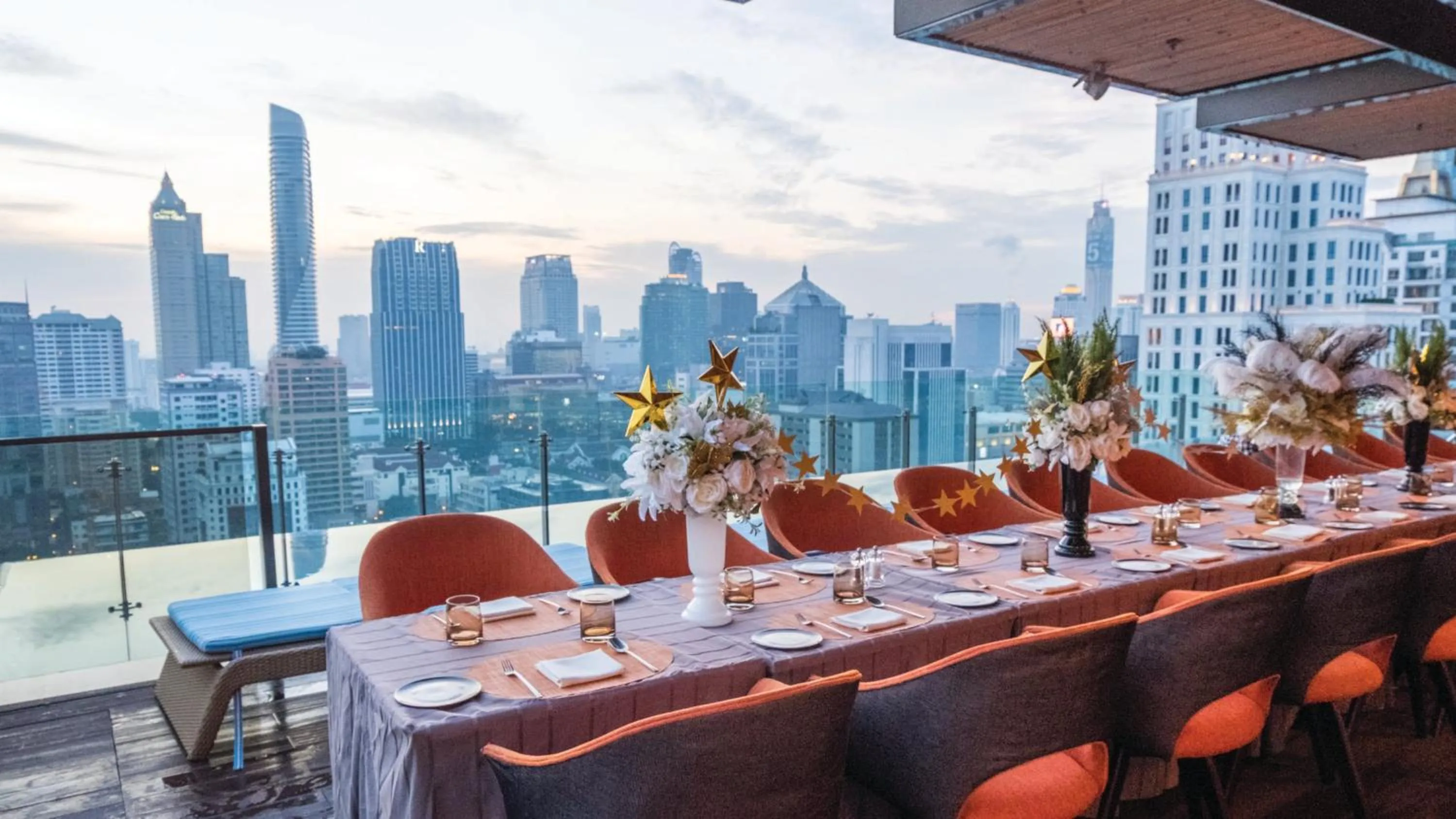 Meeting/conference room in Hotel Indigo Bangkok Wireless Road by IHG