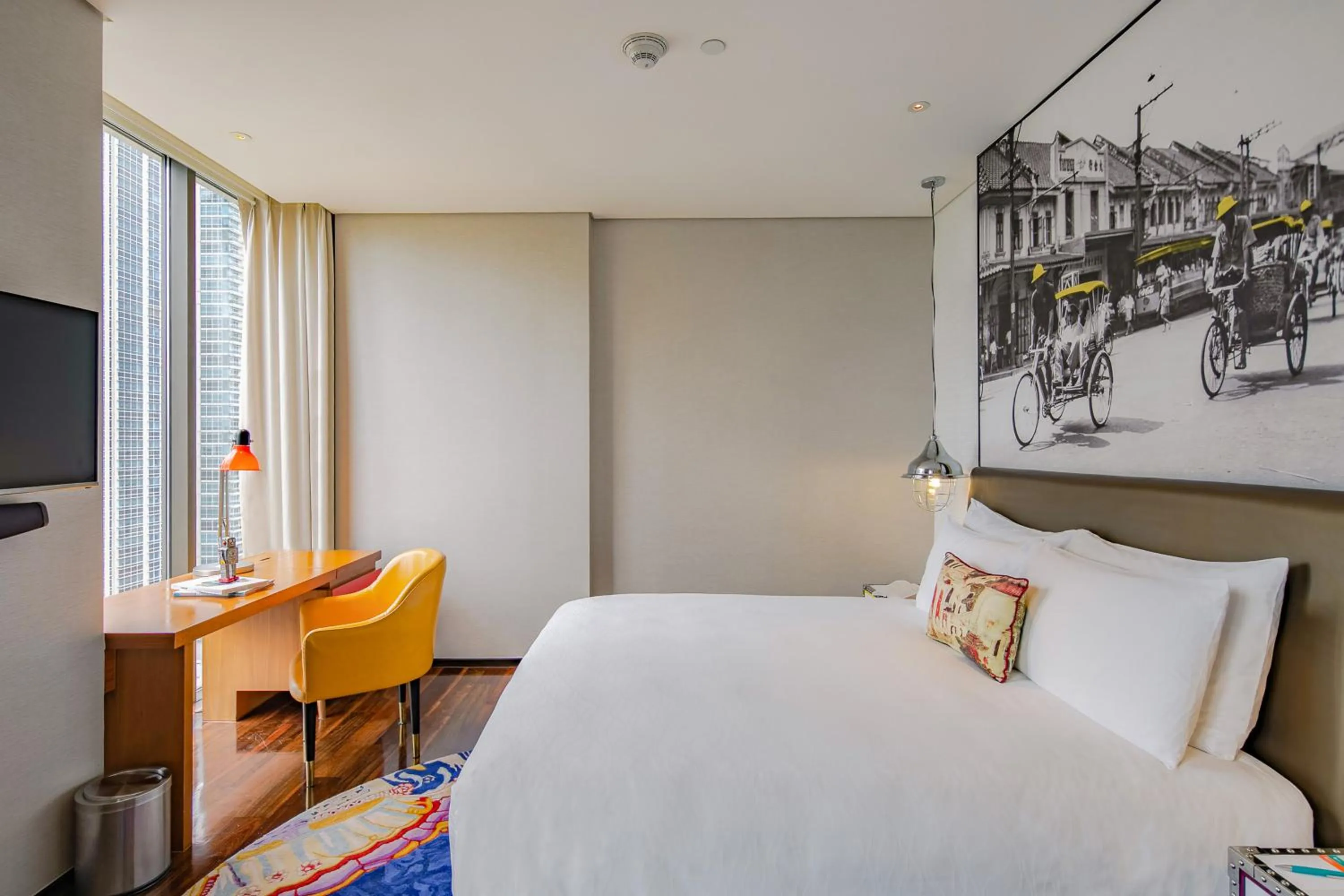 Photo of the whole room, Bed in Hotel Indigo Bangkok Wireless Road by IHG