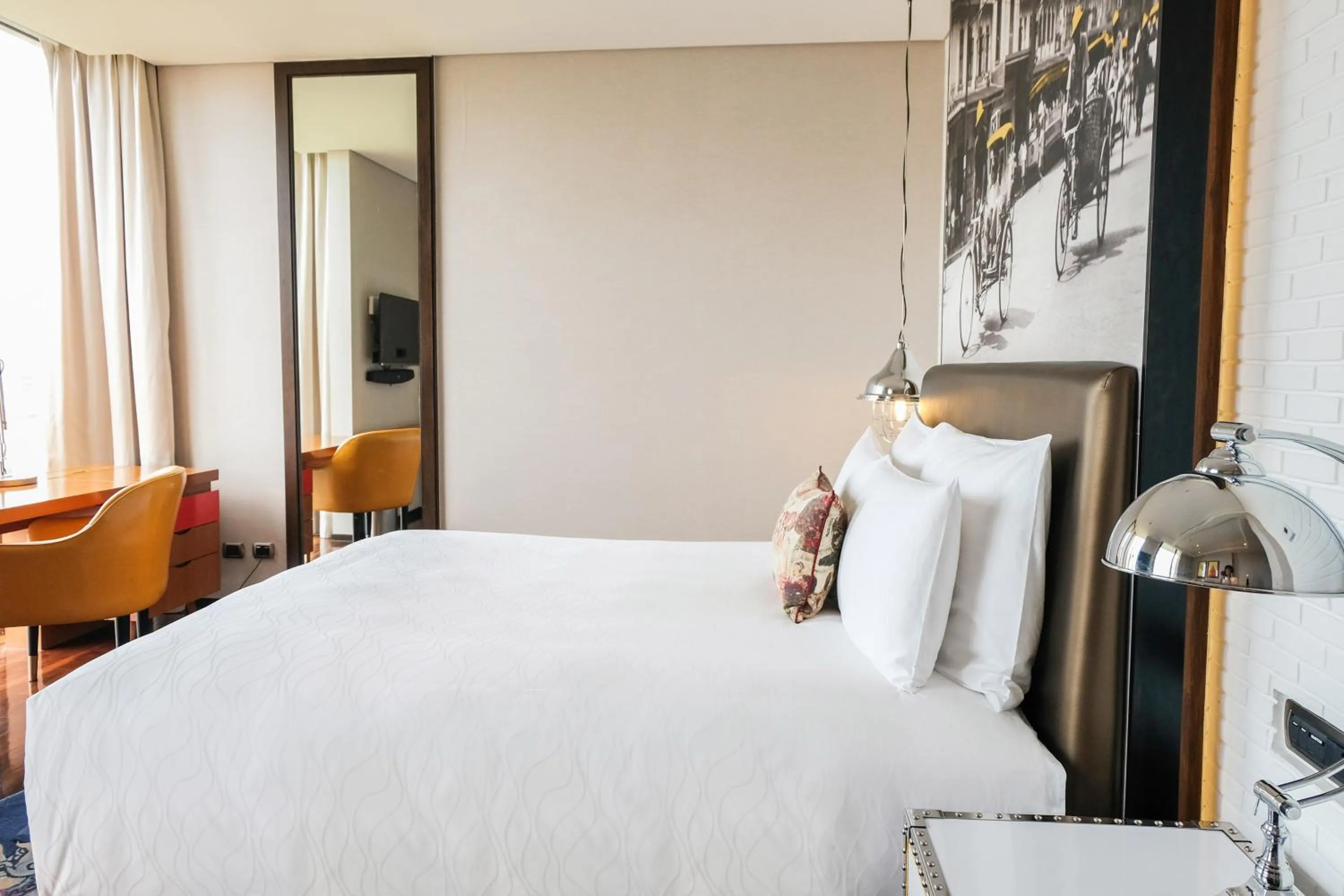 Bedroom, Bed in Hotel Indigo Bangkok Wireless Road by IHG