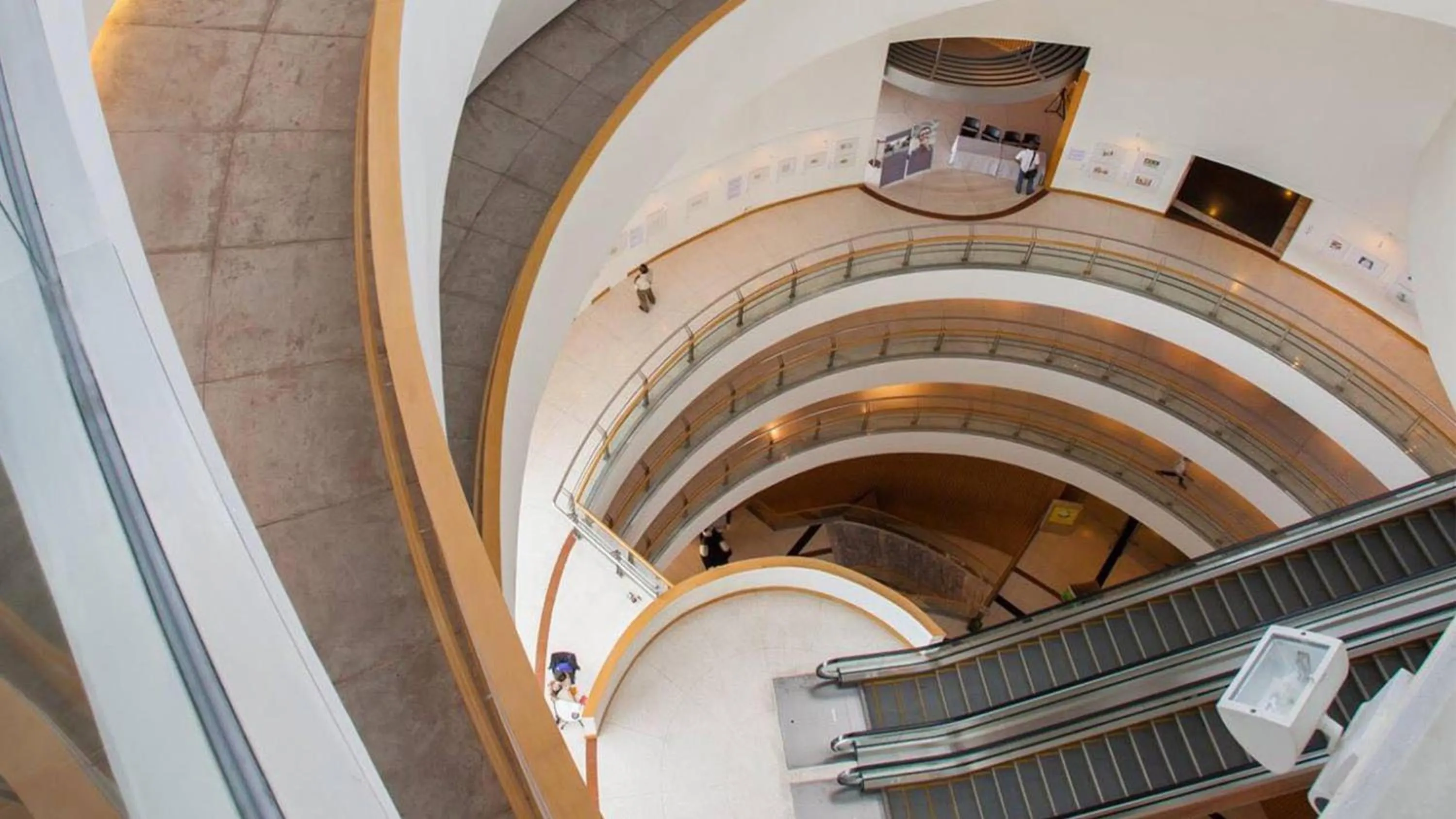 Nearby landmark in Hotel Indigo Bangkok Wireless Road by IHG