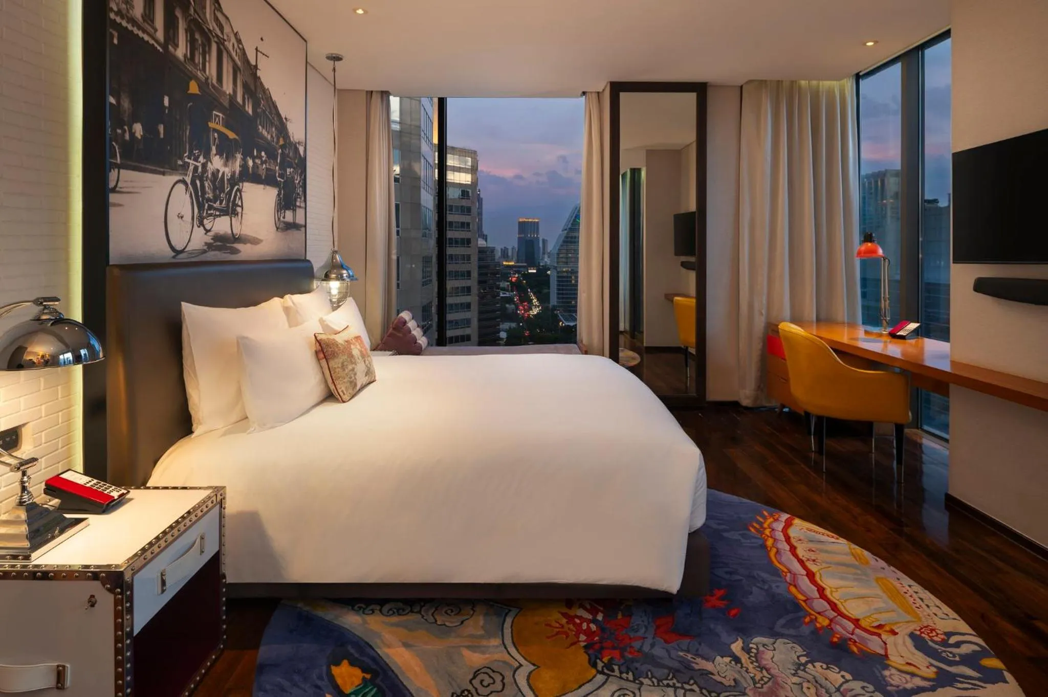 Photo of the whole room, Bed in Hotel Indigo Bangkok Wireless Road by IHG