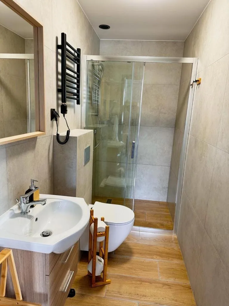 Shower in Hotel Czerwone Korale