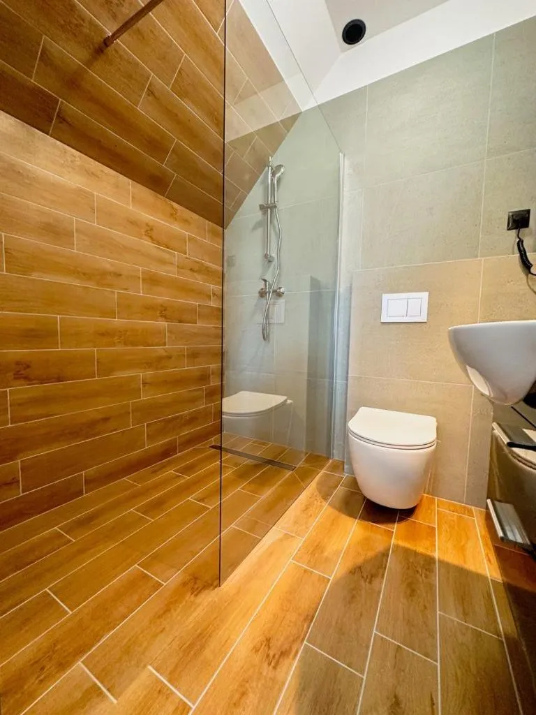 Shower in Hotel Czerwone Korale