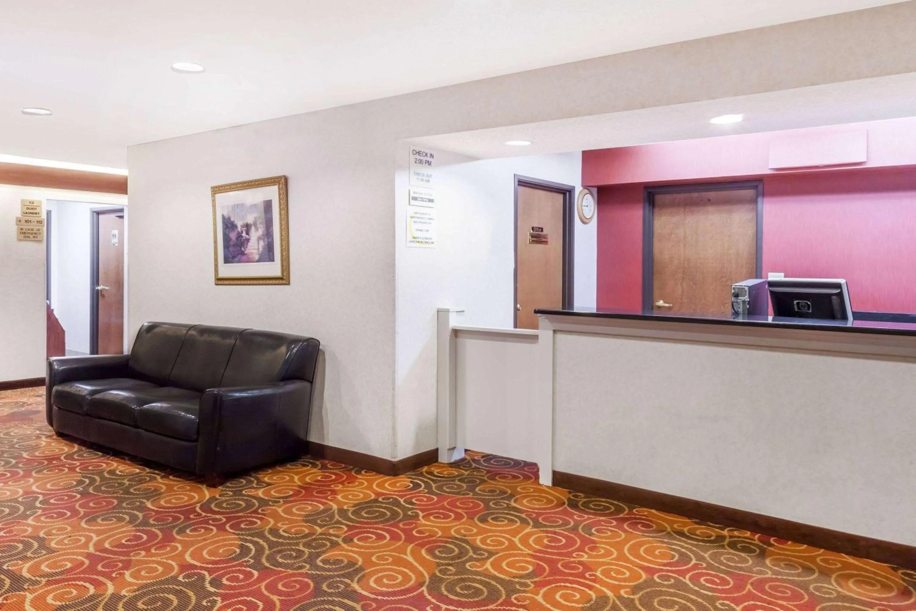 Lobby or reception in Super 8 by Wyndham Evansville North