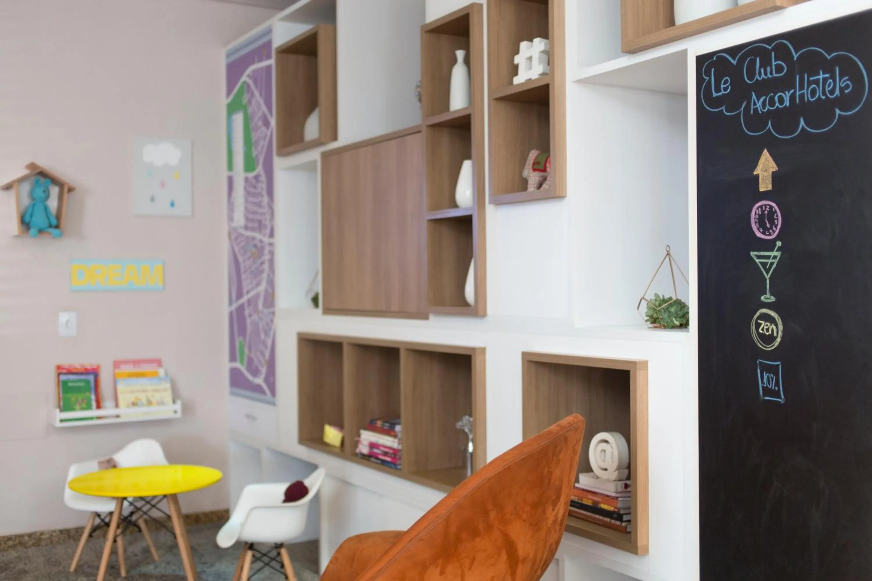 Library in Mercure Sao Paulo Vila Olimpia