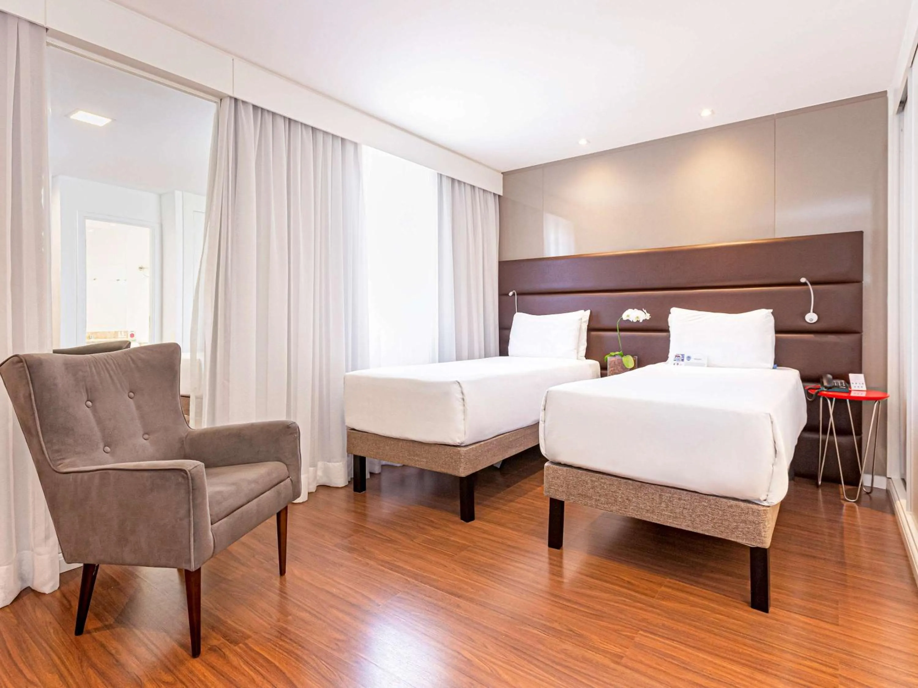 Photo of the whole room, Bed in Mercure Sao Paulo Vila Olimpia