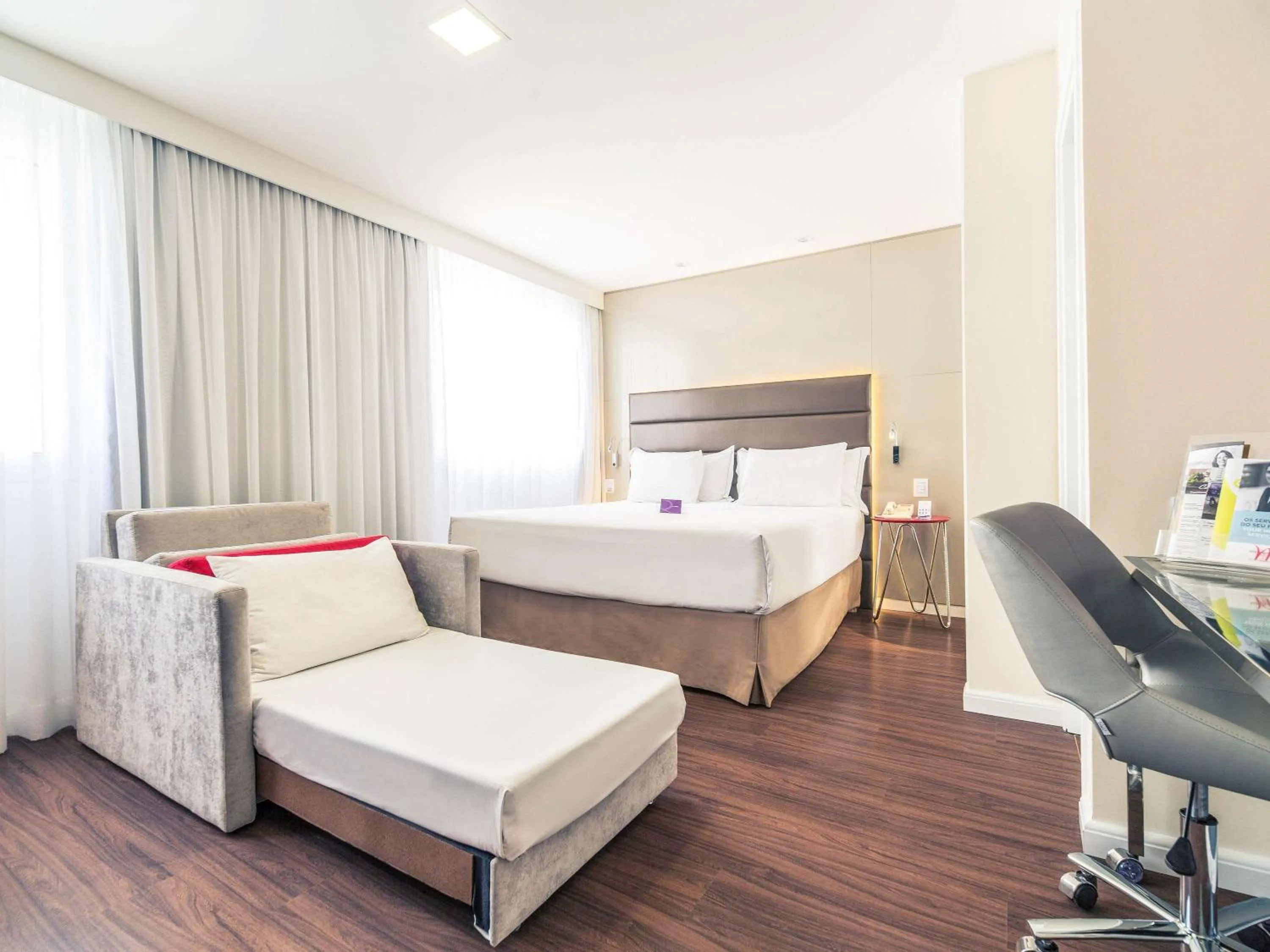 Photo of the whole room, Bed in Mercure Sao Paulo Vila Olimpia