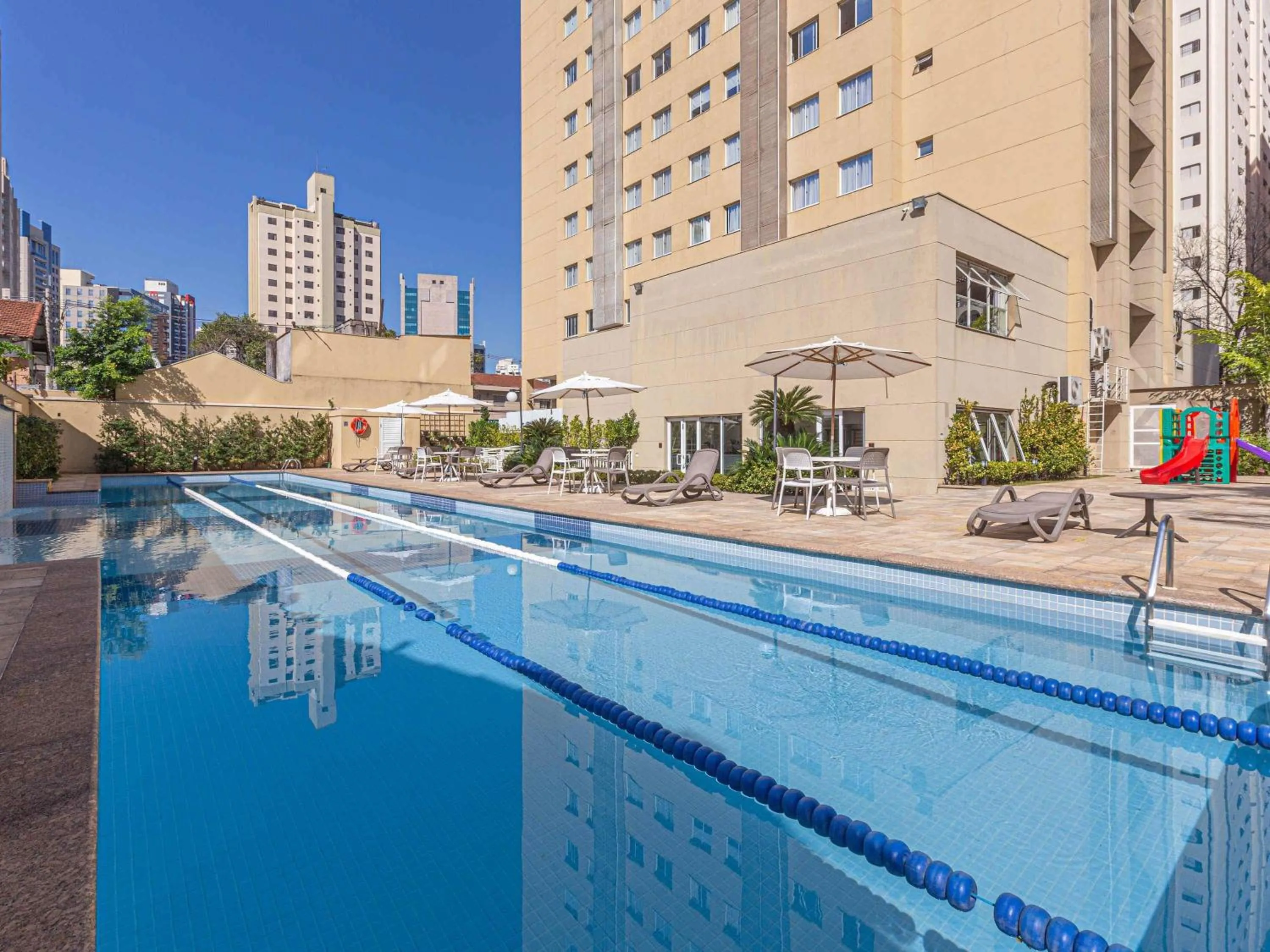 Pool view in Mercure Sao Paulo Vila Olimpia