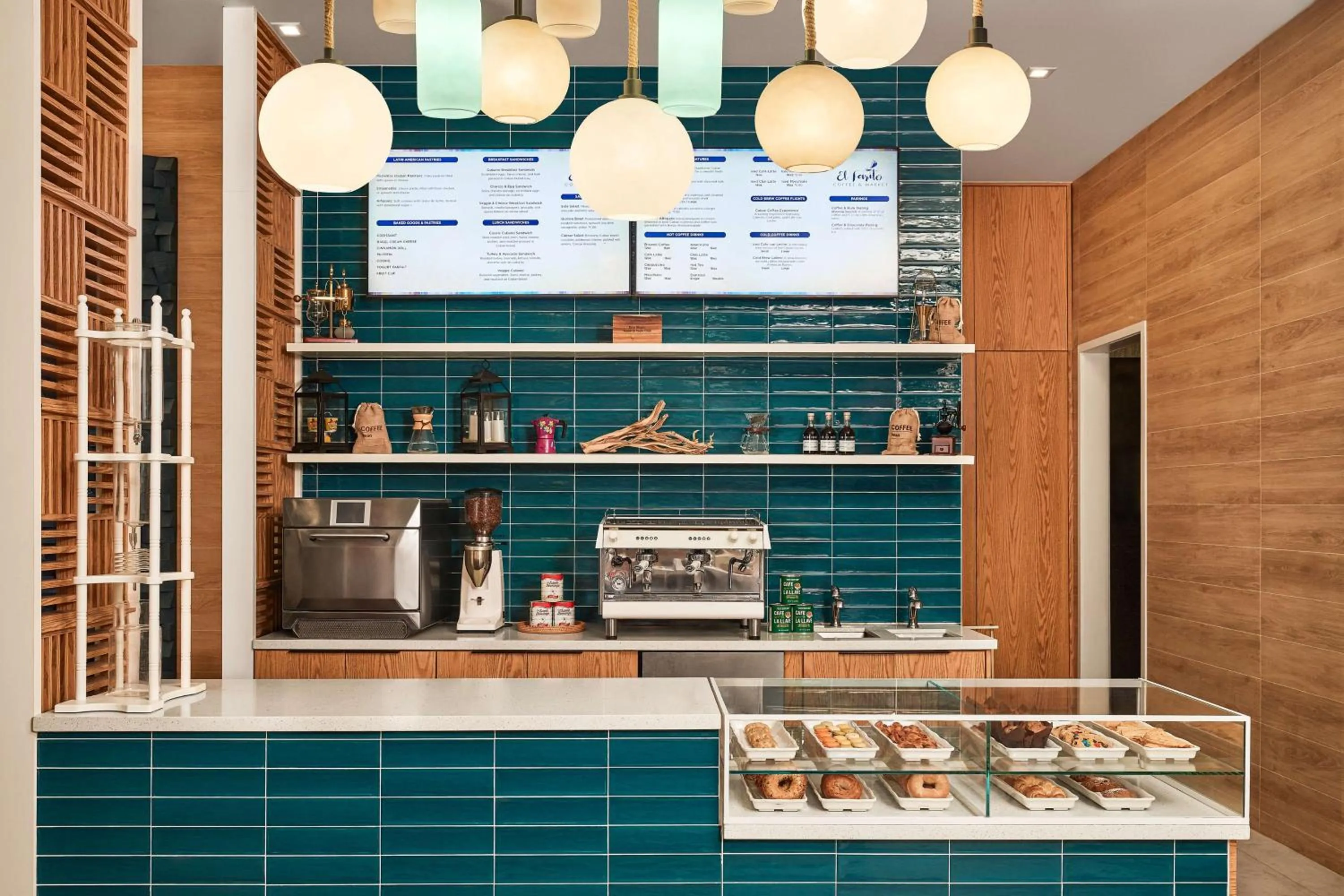 Restaurant/places to eat in Faro Blanco Resort Marathon Florida Keys, Curio by Hilton