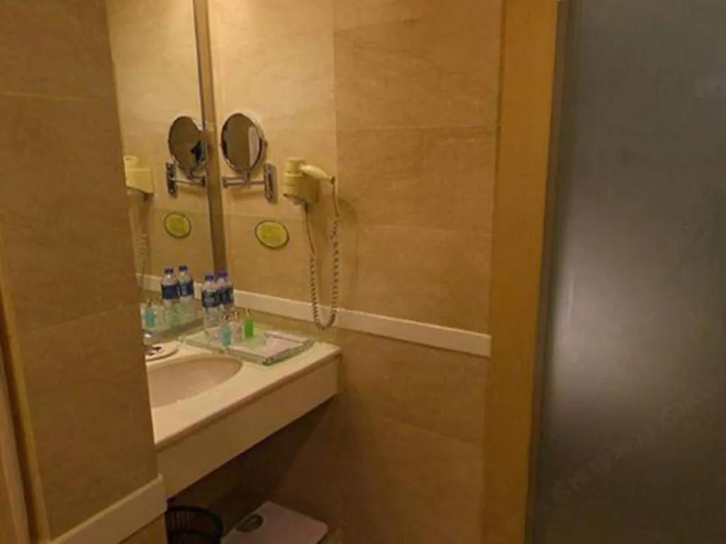 Dongguan Metropolitan Yijing Hotel