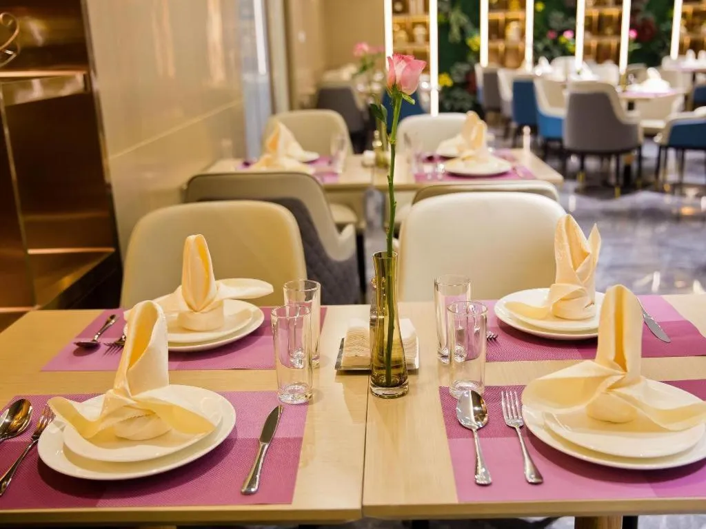 Lavande Hotel Shenzhen Dongmen Shuibeicuizhu Metro Station