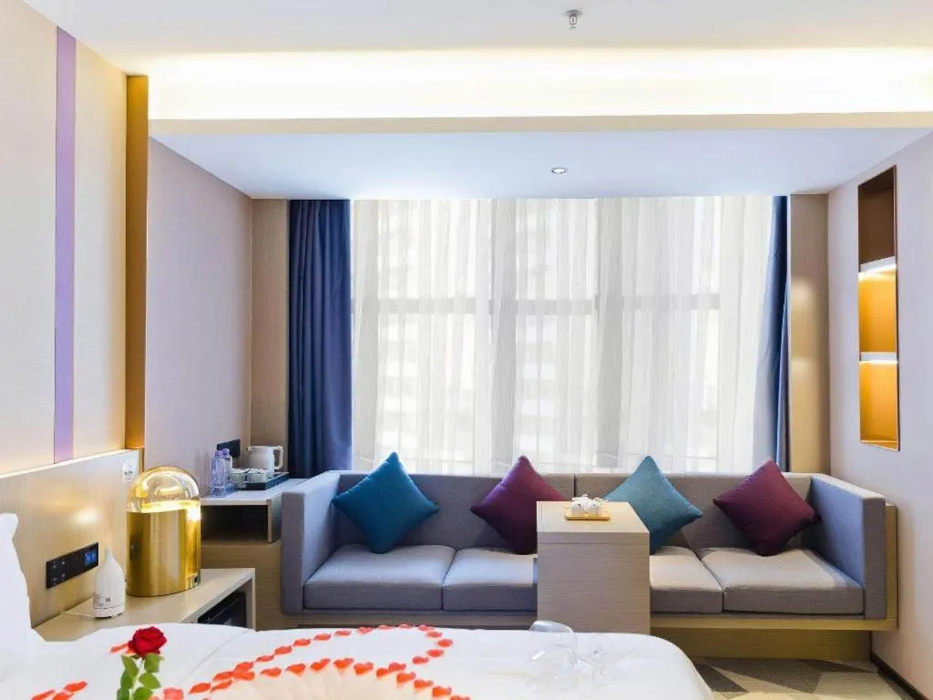 Lavande Hotel Shenzhen Dongmen Shuibeicuizhu Metro Station