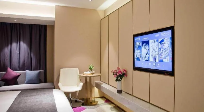 Lavande Hotel Shenzhen Dongmen Shuibeicuizhu Metro Station