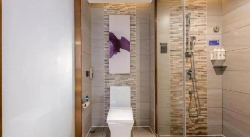 Lavande Hotel Shenzhen Dongmen Shuibeicuizhu Metro Station