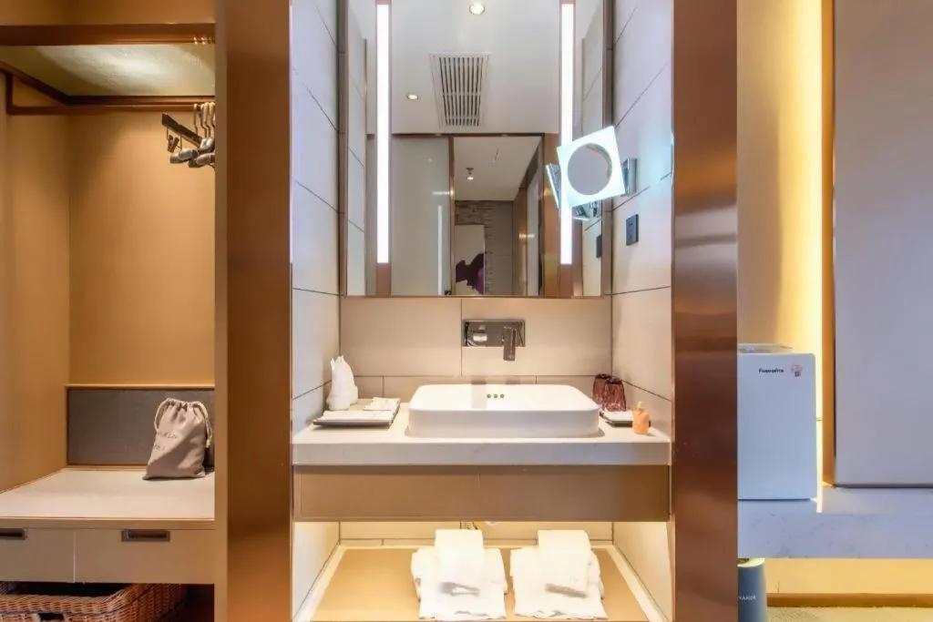 Lavande Hotel Shenzhen Dongmen Shuibeicuizhu Metro Station