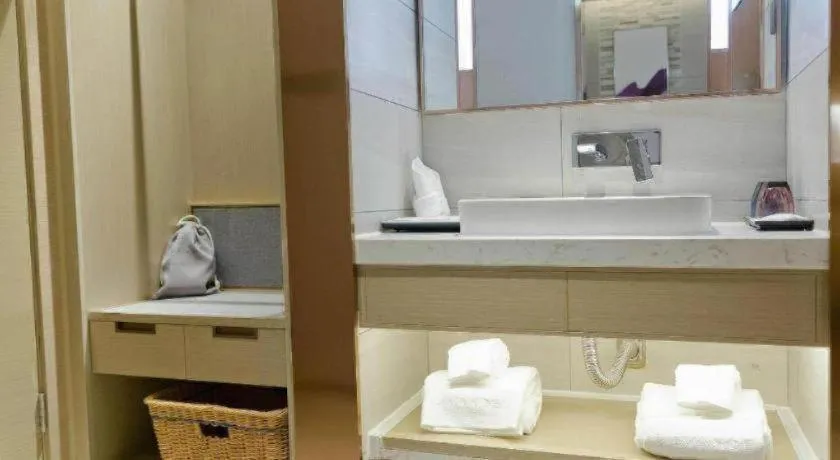 Lavande Hotel Shenzhen Dongmen Shuibeicuizhu Metro Station