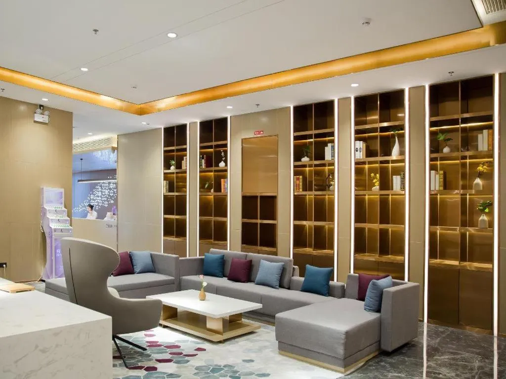 Lavande Hotel Shenzhen Dongmen Shuibeicuizhu Metro Station