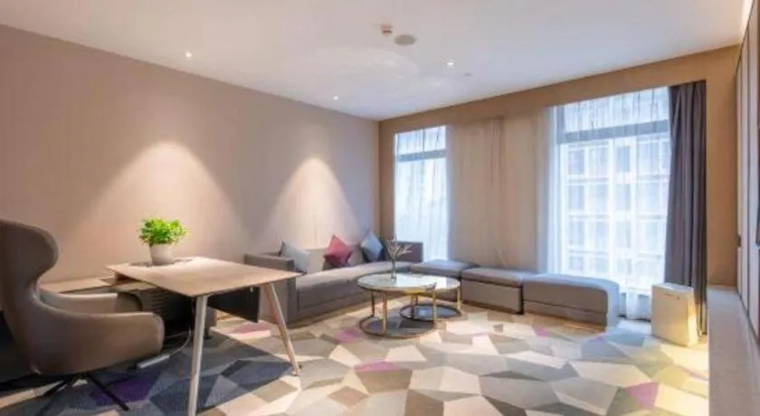 Lavande Hotel Shenzhen Dongmen Shuibeicuizhu Metro Station