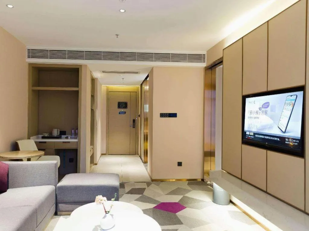 Lavande Hotel Shenzhen Dongmen Shuibeicuizhu Metro Station