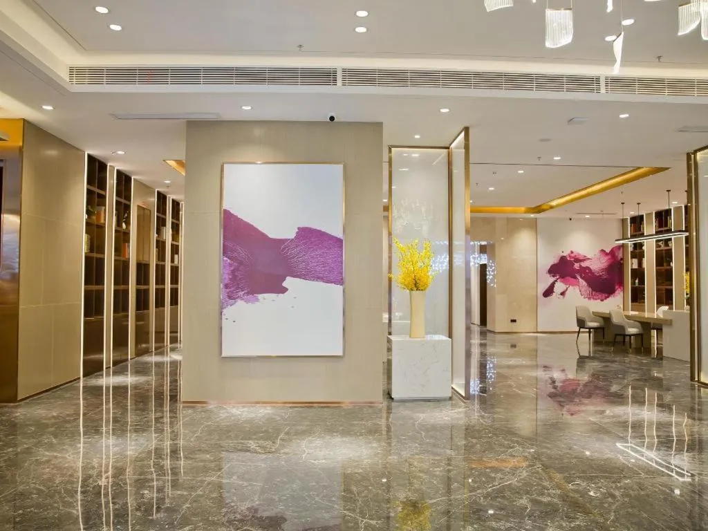 Lavande Hotel Shenzhen Dongmen Shuibeicuizhu Metro Station