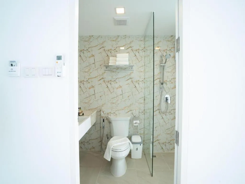 B2 Phuket Premier Hotel