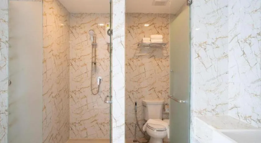 B2 Phuket Premier Hotel