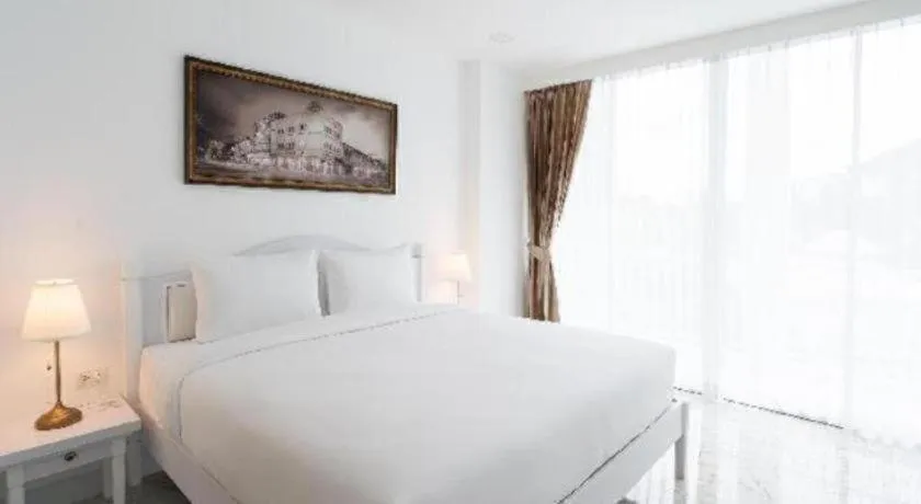 Bed in B2 Phuket Premier Hotel