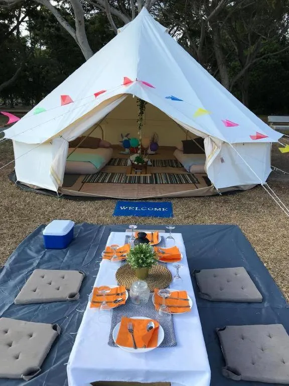 Glamping kaki singapore-Standard medium bell tent