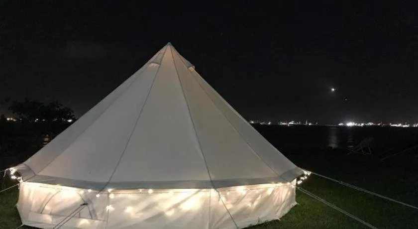 Glamping kaki singapore-Standard medium bell tent