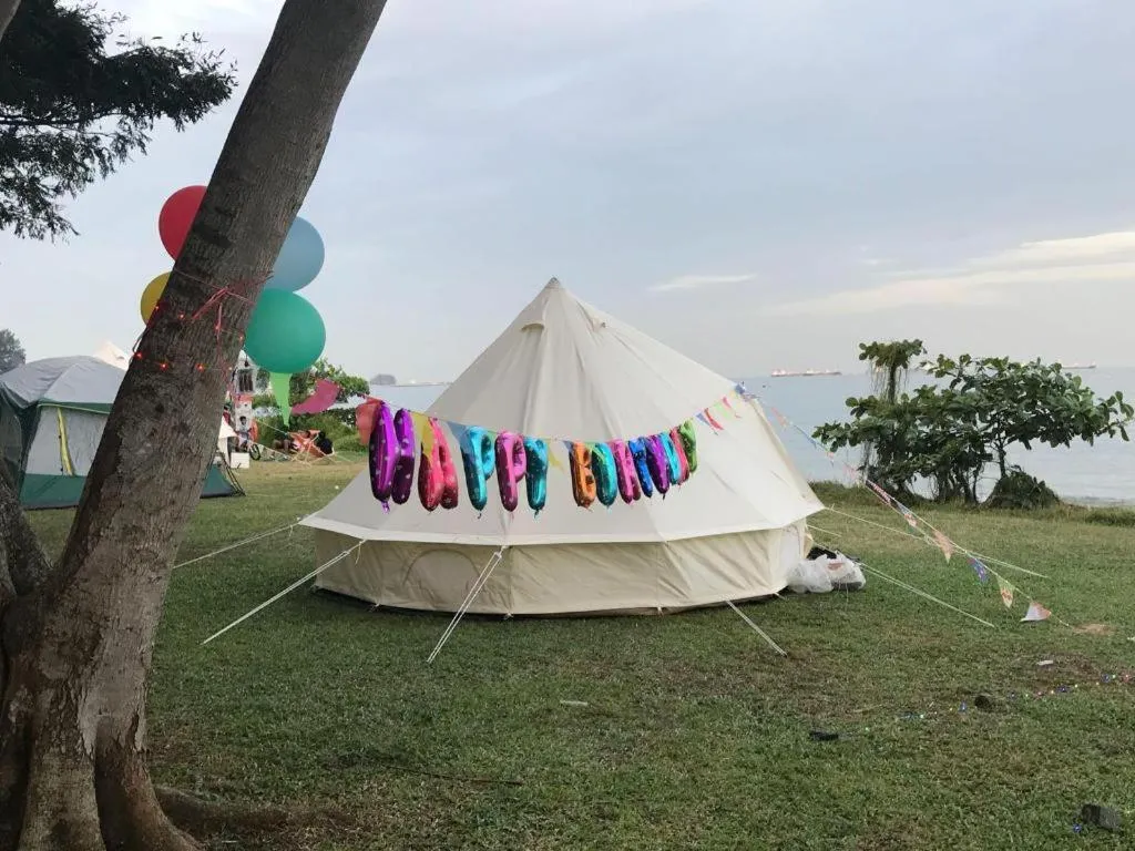 Glamping kaki singapore-Standard medium bell tent
