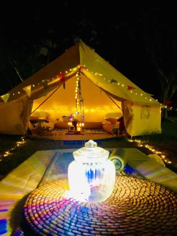 Glamping kaki singapore-Standard medium bell tent