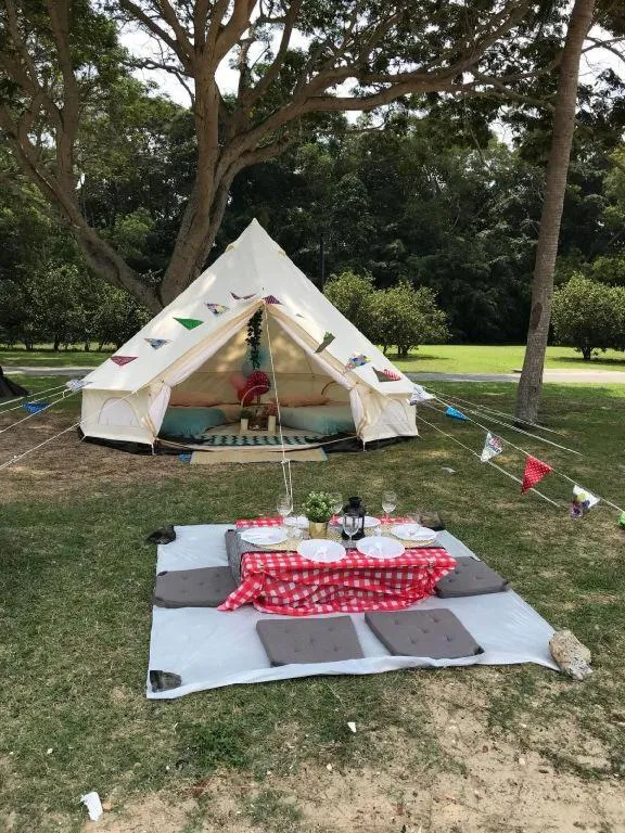 Glamping kaki singapore-Standard medium bell tent